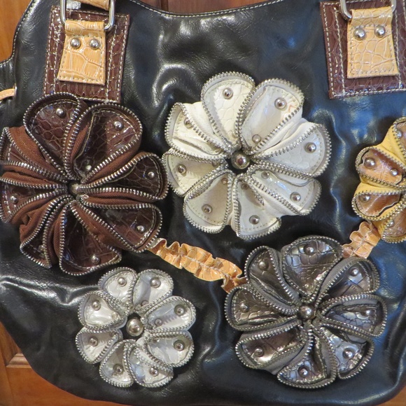 Purse / Bag with Flowers - Picture 2 of 8